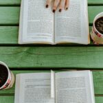 Mengapa Membaca Buku Fisik Tetap Lebih Nikmat di Tengah Gempuran E-Book?