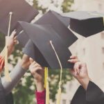 Tsunami Sarjana di Tengah Gurun Literasi